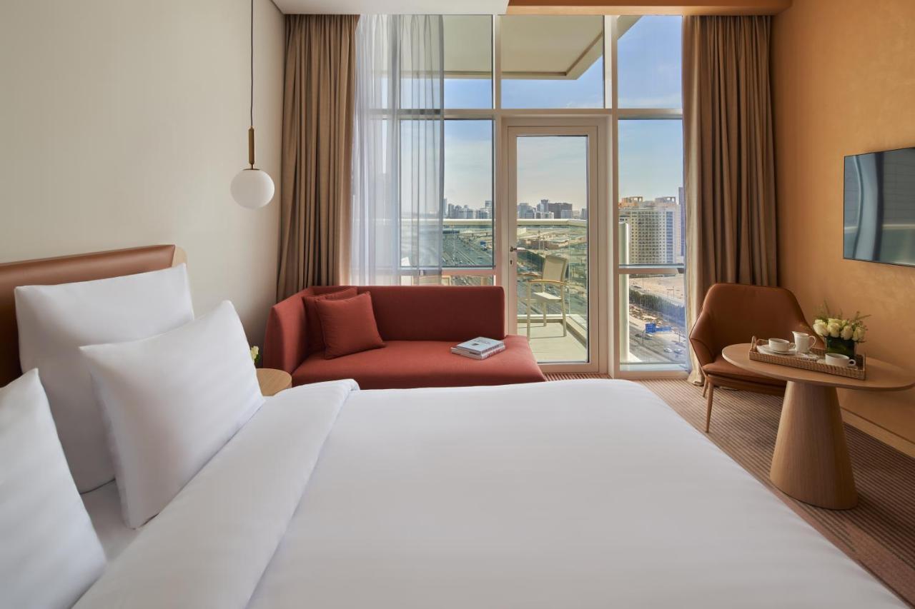Novotel Jumeirah Village Triangle Dubai Exterior foto