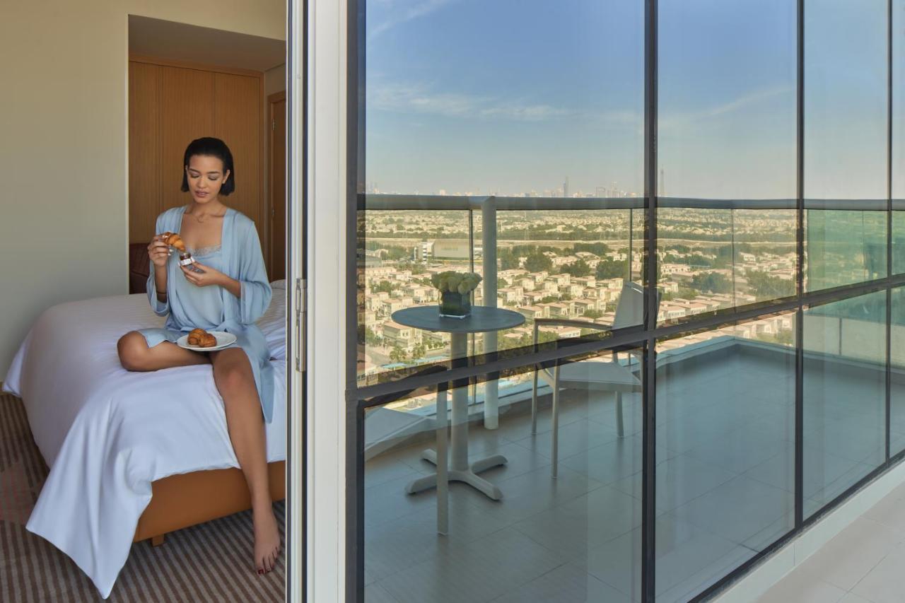 Novotel Jumeirah Village Triangle Dubai Exterior foto