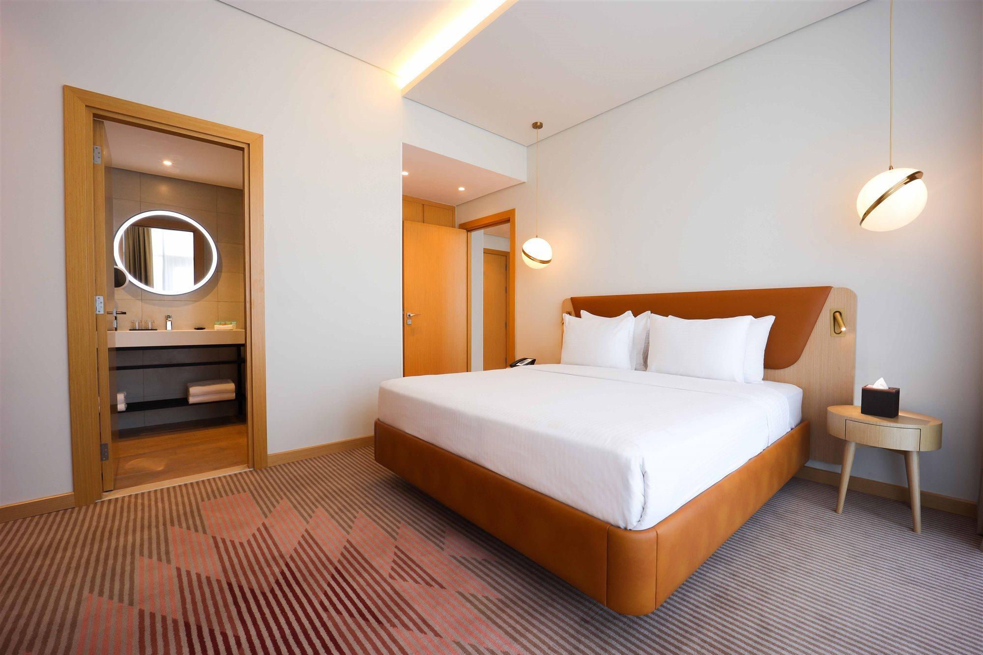 Novotel Jumeirah Village Triangle Dubai Exterior foto