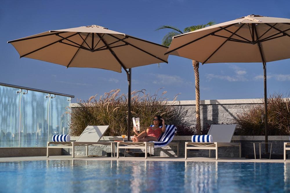 Novotel Jumeirah Village Triangle Dubai Exterior foto